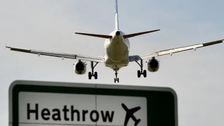Londonda hava limanının təhlükəli maddə şübhəsi ilə bağlanan terminalı yenidən açıldı
