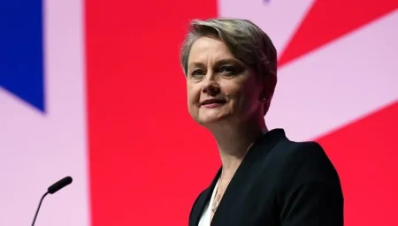 Starmer İvett Kuperi Xarici İşlər Naziri təyin edib
