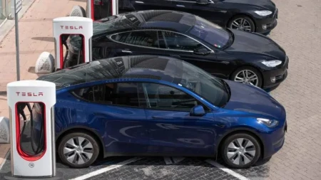 Aİ ölkələrində Tesla satışlarındakı azalma davam edir