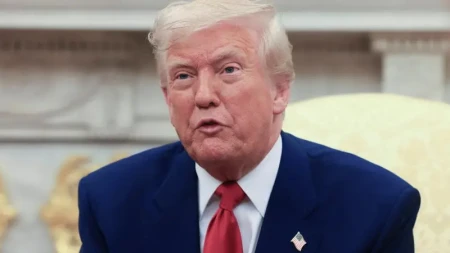 Trampdan faiz endirimi çağırışı