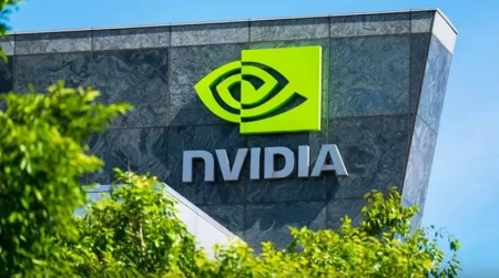 Nvidia dünyanın ilk 5 trilyon dollarlıq şirkəti oldu