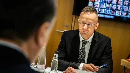 Siyarto: Macarıstanın razılığı olmadan Ukrayna Aİ-yə üzv ola bilməz