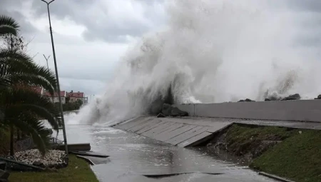 "Melissa" qasırğası Yamaykanın cənub-qərbini vurdu