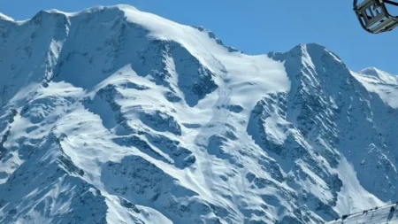 Alp dağlarında qar uçqunu nəticəsində 5 nəfər ölüb