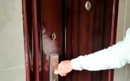 Yanğın zamanı bu qapı açıq olsaydı, heç kim ölməyəcəkdi - VİDEO