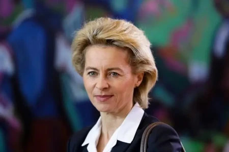 Starmer və Lyayen Rusiya aktivlərinin müsadirəsi məsələsini müzakirə ediblər