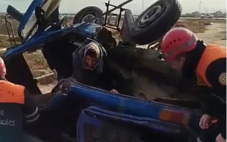 Bakıda marşrut avtobusu ağır qəzaya düşdü: