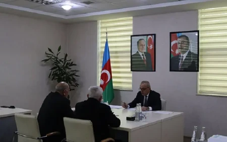 Zaur Mikayılov Ucarda vətəndaşları qəbul etdi -