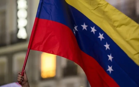 Venesuela "Chevron" və "Repsol" şirkətlərinə yeni neft sahələri ayıracaq