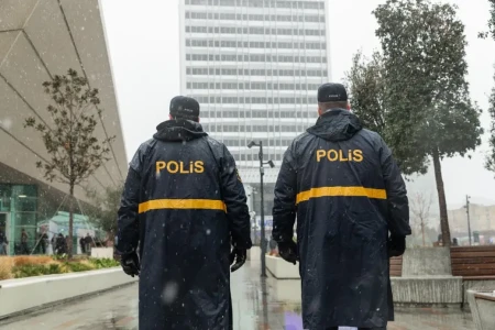 Polis hava şəraiti ilə əlaqədar gücləndirilmiş iş rejimində xidmət aparır -