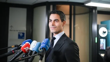 Hollandiyanın yeni baş naziri Trampla bağlı tənqidi mövqeyini saxlayacaq