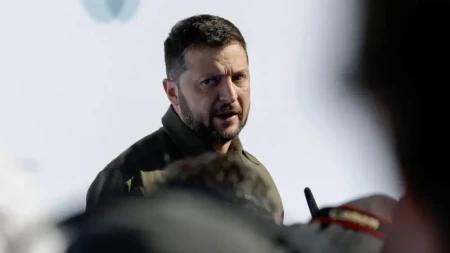 Zelenski: Üçtərəfli danışıqlar martda Əbu-Dabidə ola bilər