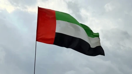 BƏƏ-də hərbi helikopter qəzaya uğradı: