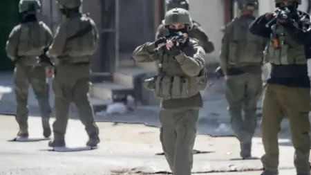 İsrail "Hizbullah"ın 15 qərargahını dağıdıb
