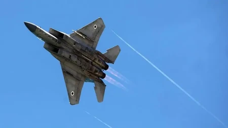 Hindistanda qəzaya uğrayan qırıcı təyyarənin iki pilotu həlak olub