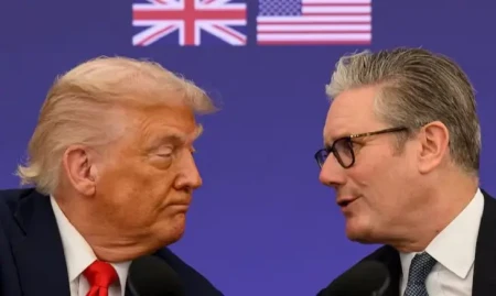 Starmer və Tramp Hörmüz boğazı ilə bağlı vəziyyəti müzakirə ediblər