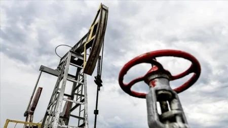 Neft tədarükündə tarixin ən böyük azalması qeydə alınıb