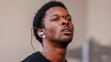 ABŞ-lı müğənni D4vd qətl ittihamı ilə həbs olundu