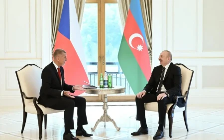 İlham Əliyevin Çexiyanın Baş naziri ilə təkbətək görüşü keçirildi