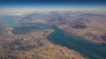 ABŞ İranın Hörmüz boğazı yaxınlığındakı limanını vurdu