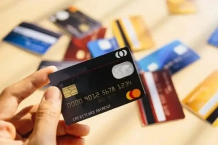 Kartdan pulları oğurlayan “bank əməkdaşı” saxlanılıb