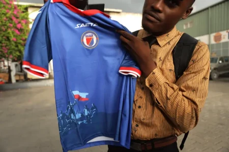 FİFA siyasi hesab etdi: Haiti forma dizaynını dəyişdi