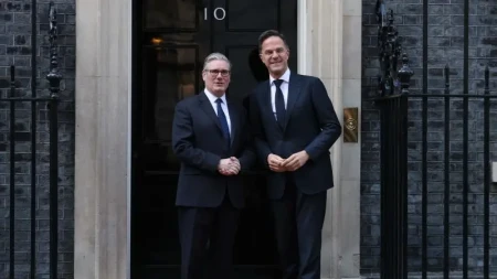 Starmer Rutte ilə görüşüb