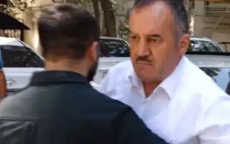 "Bioloji Təbabət"in rəhbəri jurnalistlərə hücum etdi -