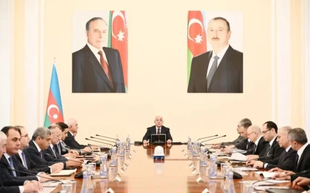 Əli Əsədov iclas keçirdi