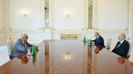İlham Əliyev Dünya Güləş Birliyinin prezidentini qəbul etdi -