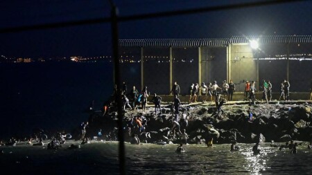 İspaniya sərhəd pozuntularına görə Seutaya hərbçilər göndərir