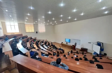 Universitetlərin sayının azalması rəqabəti zəiflədir -