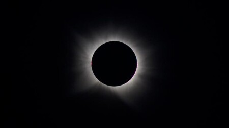 Avropada günəş tutulması böyük maraqla izlənildi