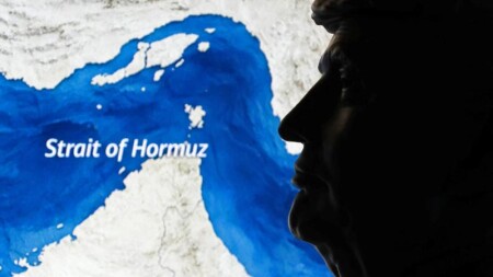 Tramp Hörmüz boğazını “ABŞ ərazisi” kimi göstərən xəritə paylaşdı