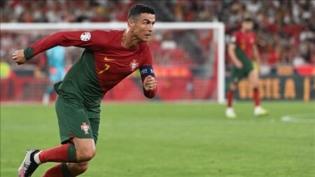 Kristiano Ronaldo futbolla vidalaşmağa hazırlaşır?